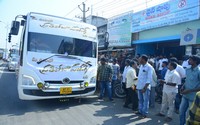 Prati Roju Pandage Movie Bus Tour Photos